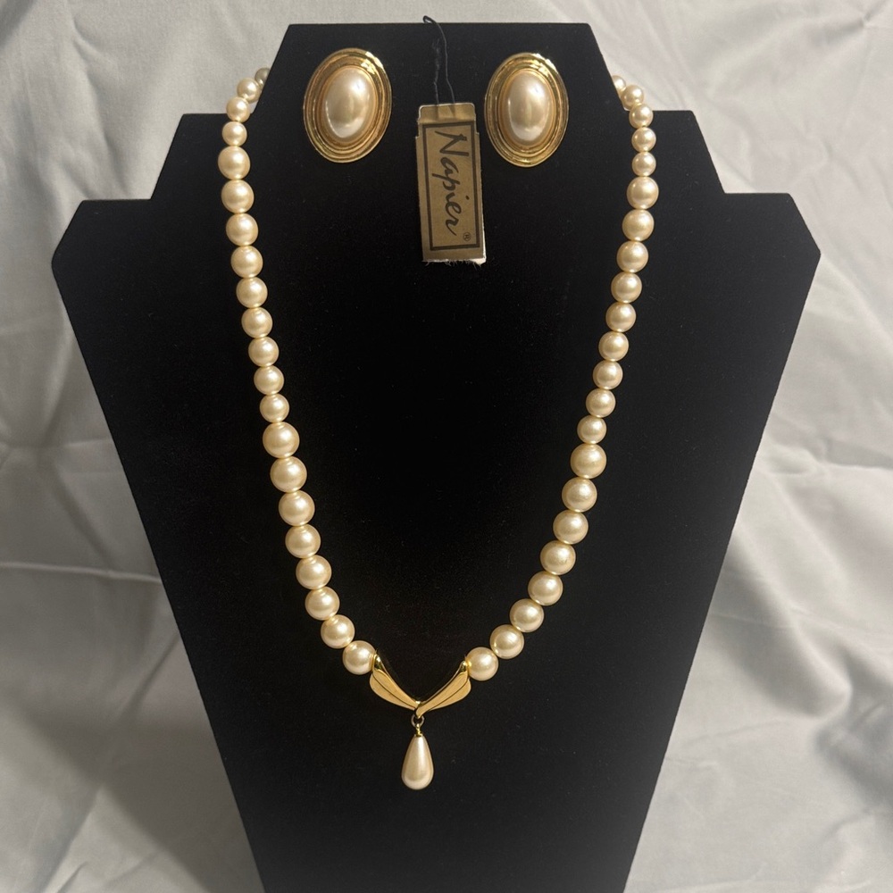 Napier Gold and Cream Pearl Necklace Set